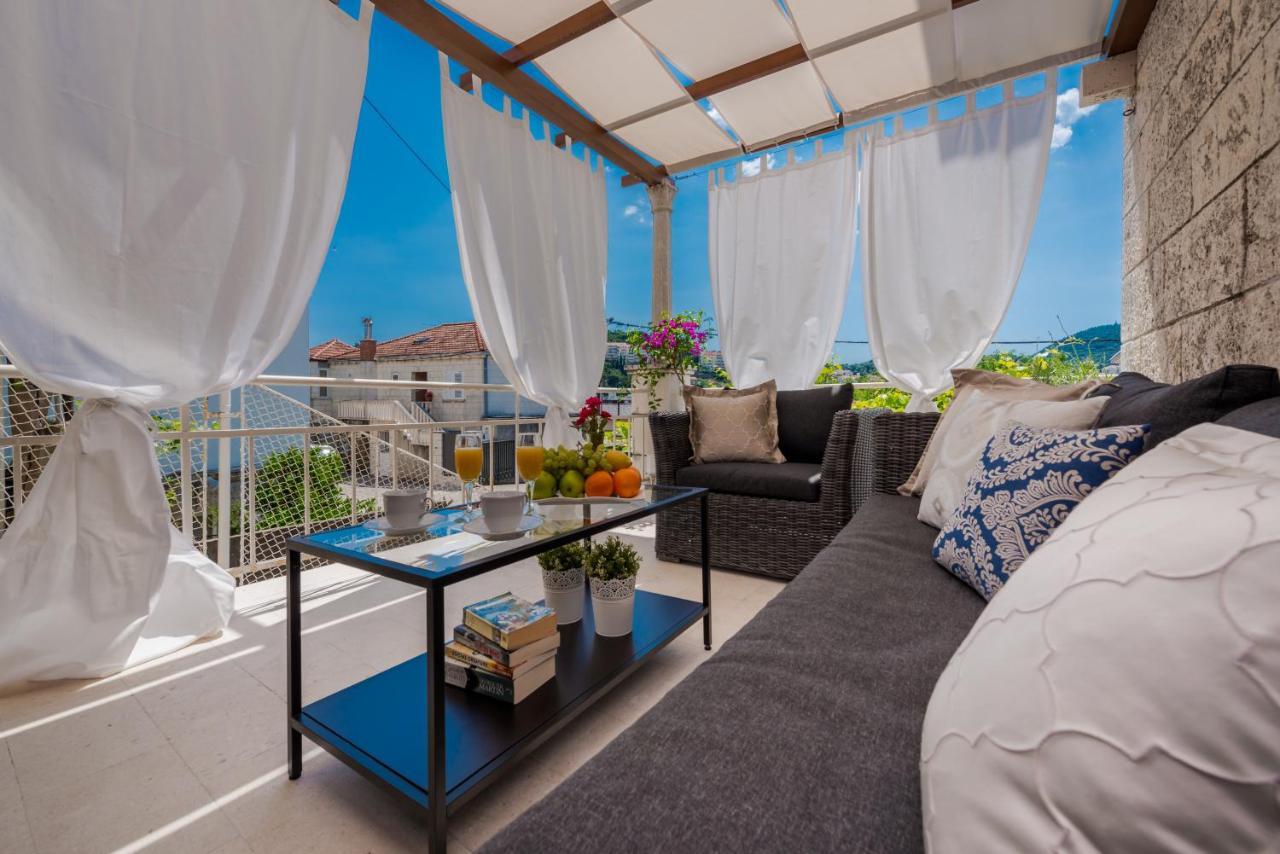 Three-Bedroom Apartment with Two Terraces,918477322:JPEG
