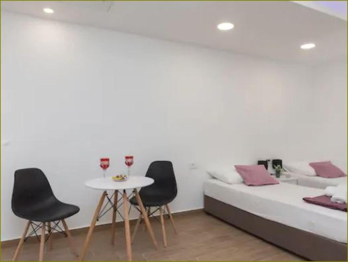 Studio Apartment Shared Terrace,1169375275:JPEG