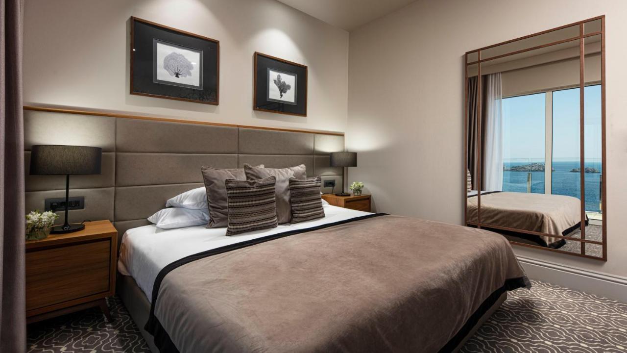Luxury Double or Twin Room Balcony Sea View