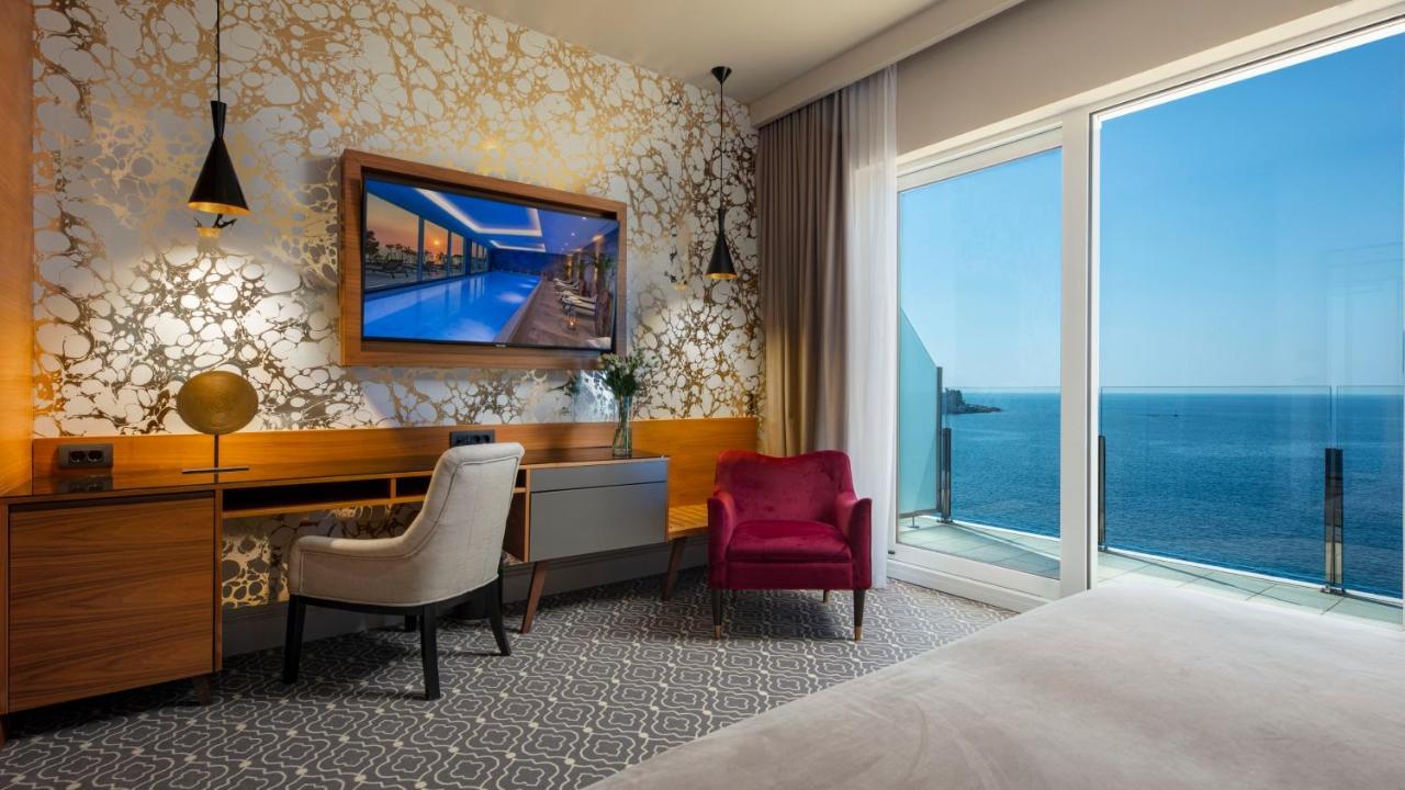 Luxury Double or Twin Room Balcony Sea View