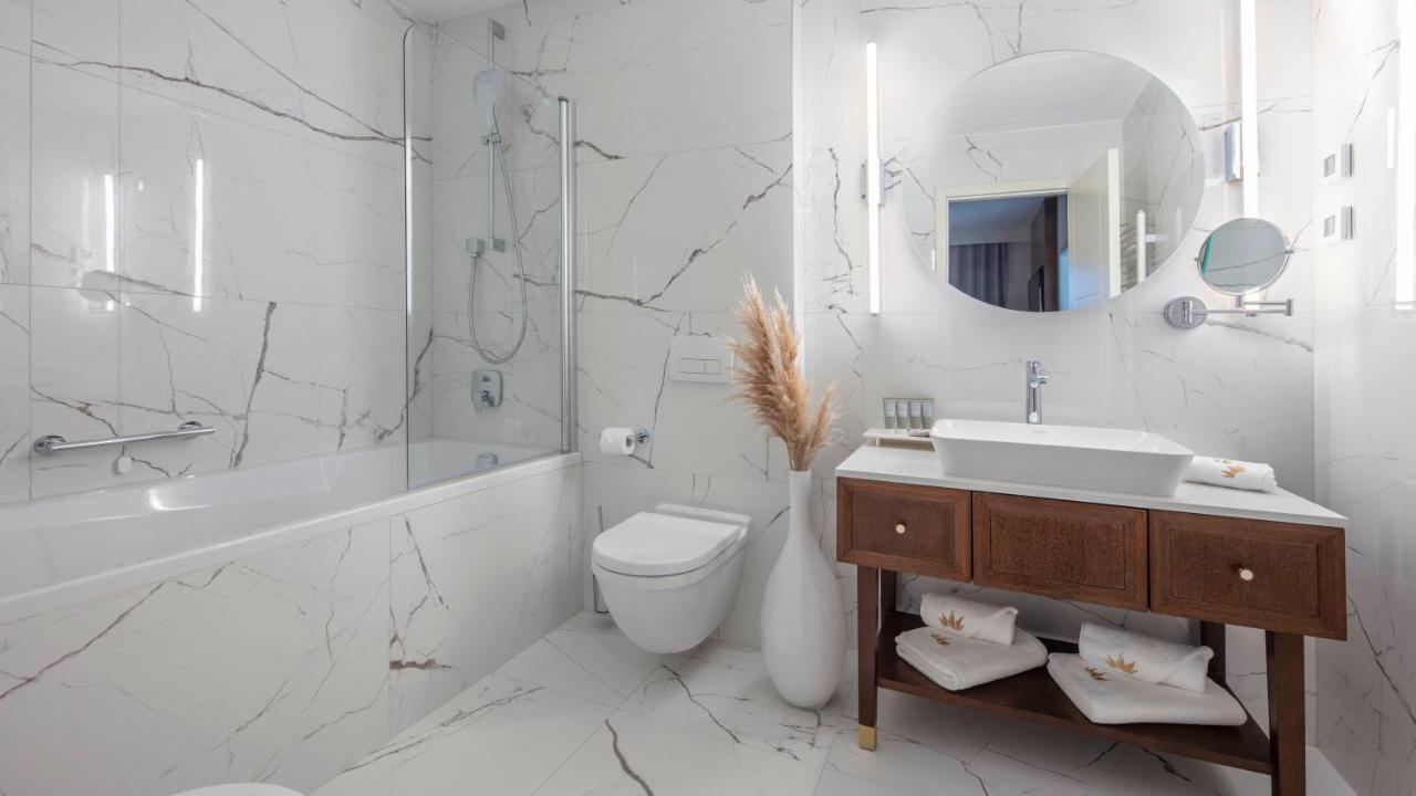 Luxury Triple Room,1277131318:JPEG