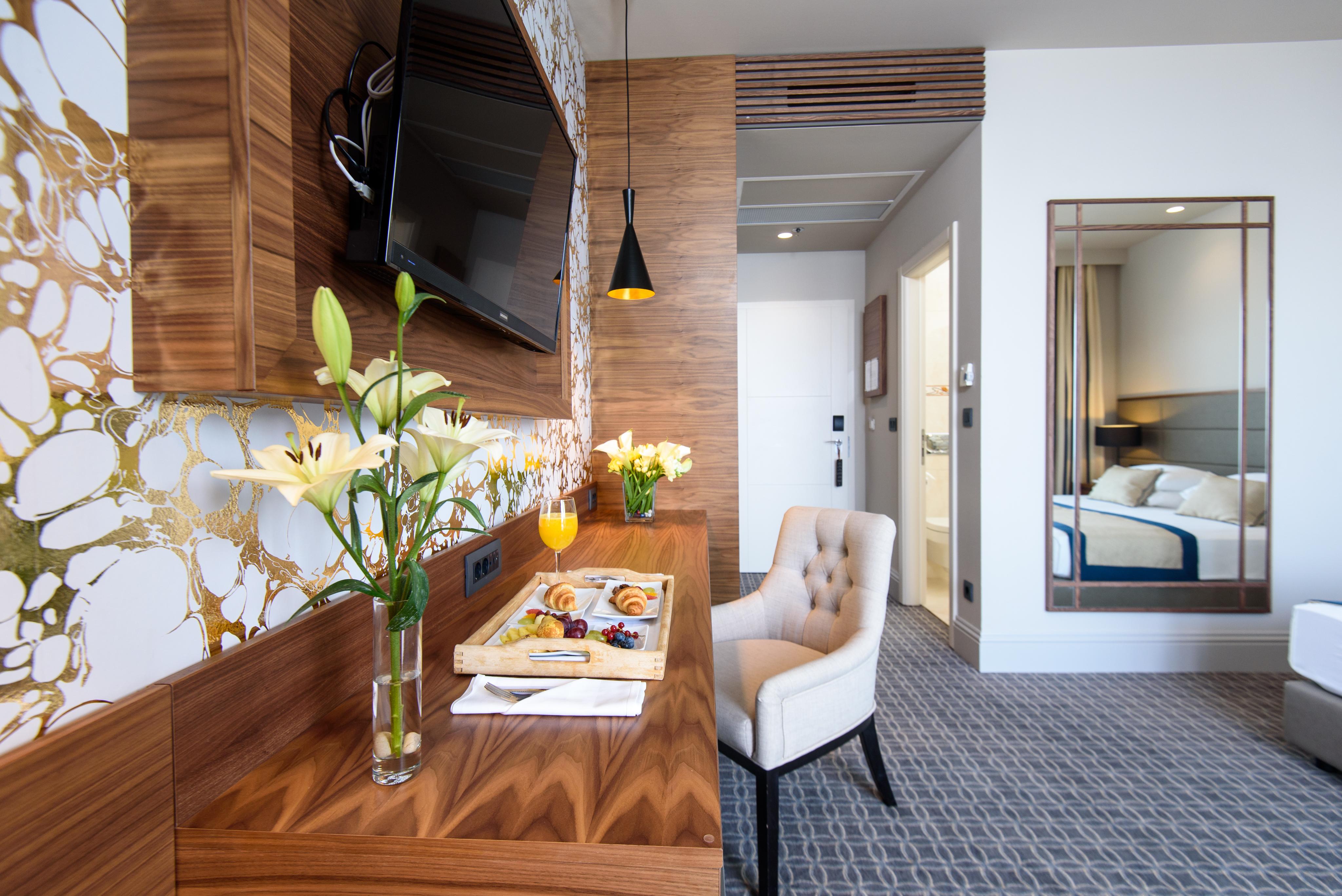 Luxury Triple Room
