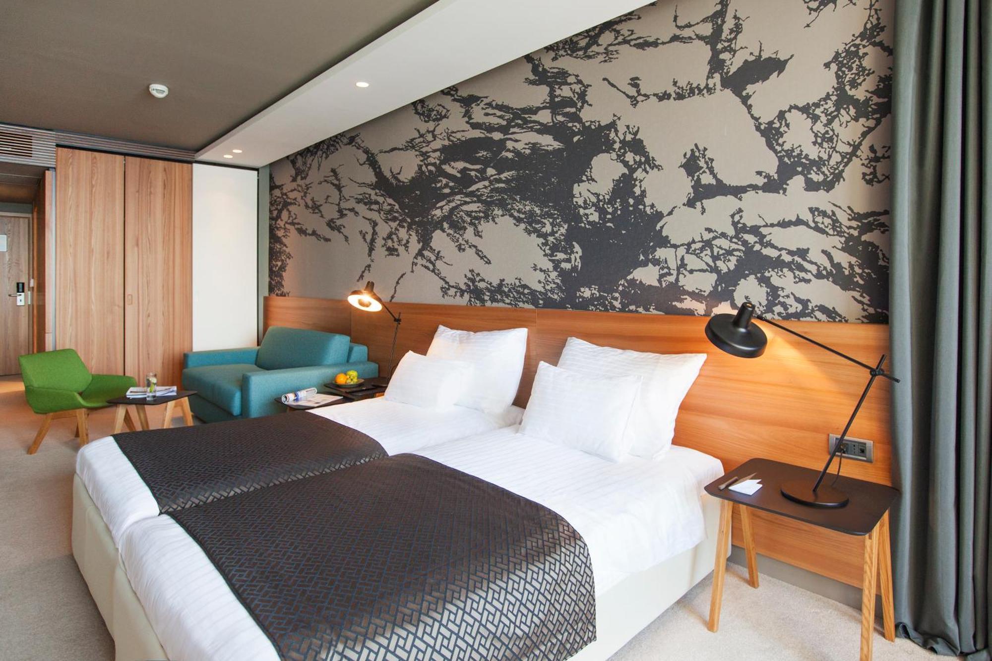 Deluxe Double Room with Sea View and Balcony,1605367402:JPEG
