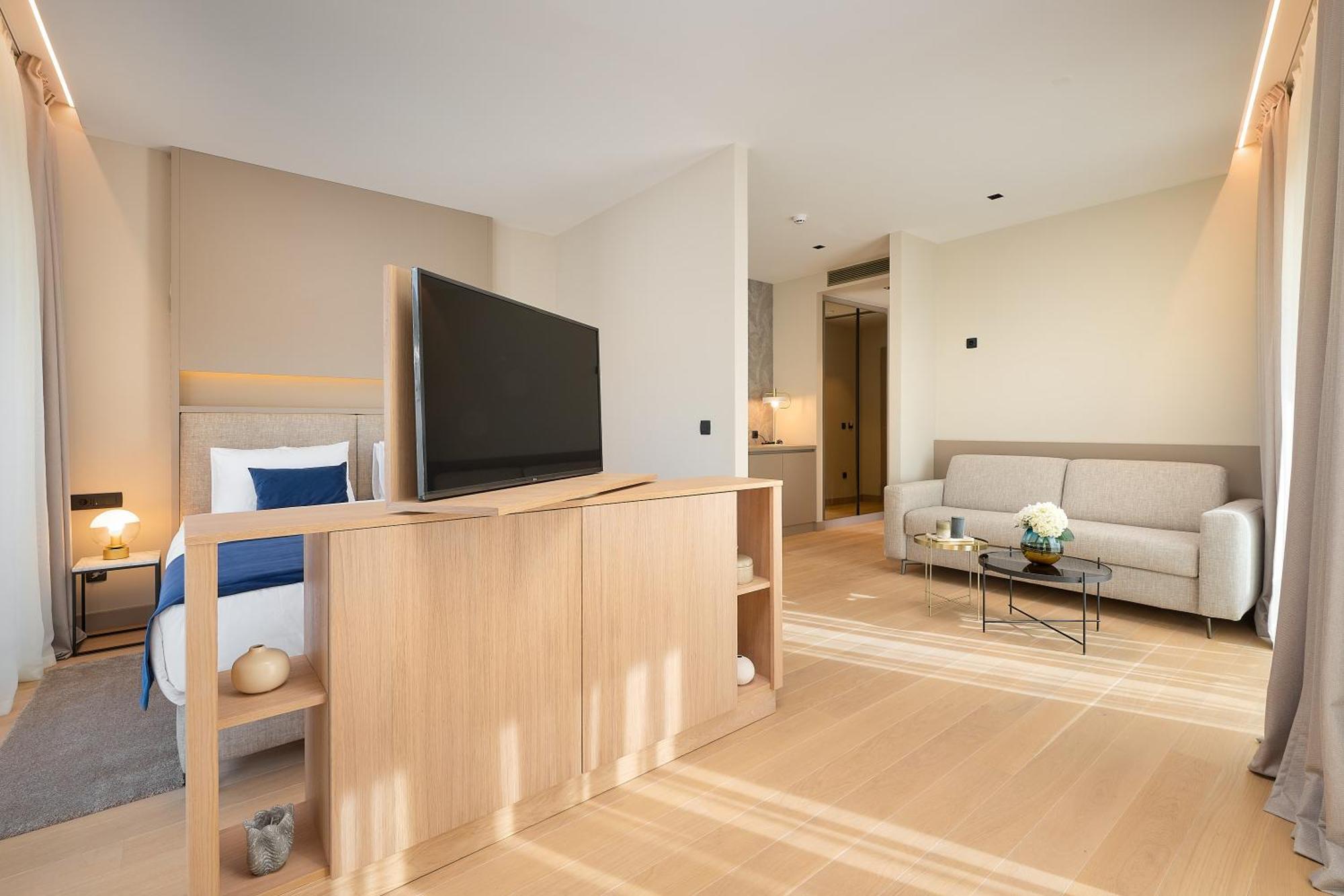 Junior Suite with Balcony