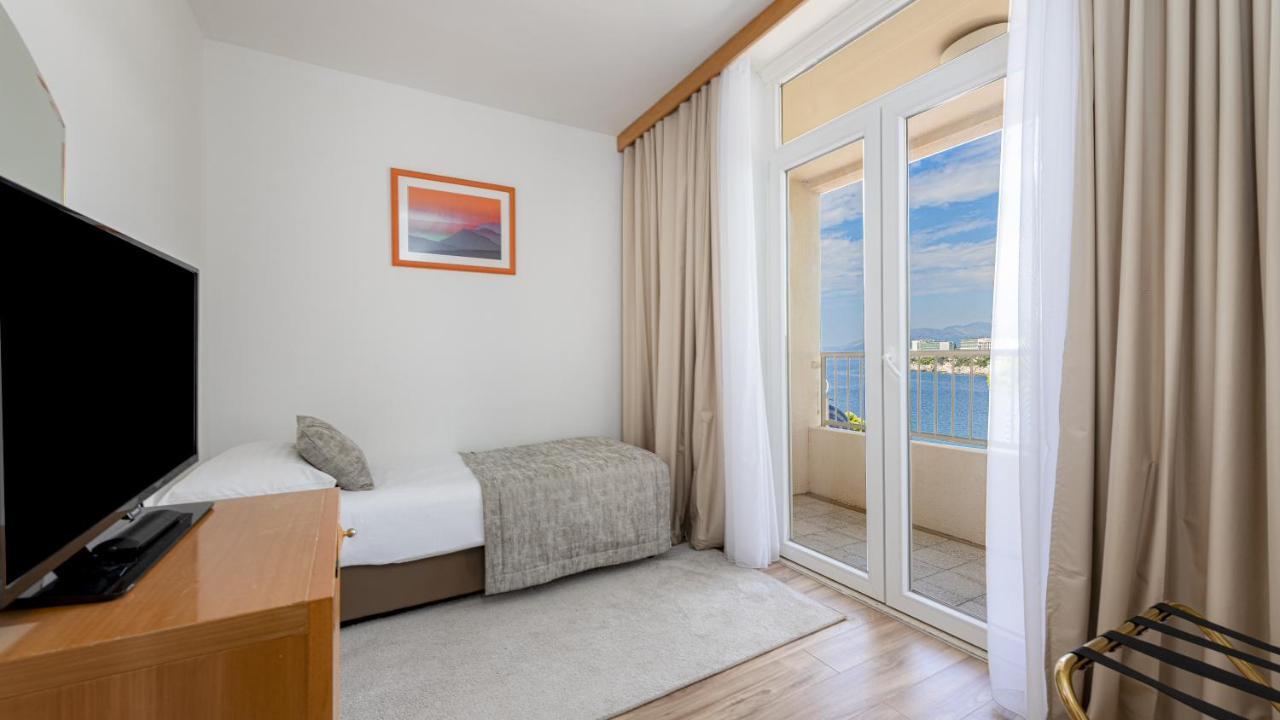 Triple Room with Balcony and Sea View,1324120396:JPEG