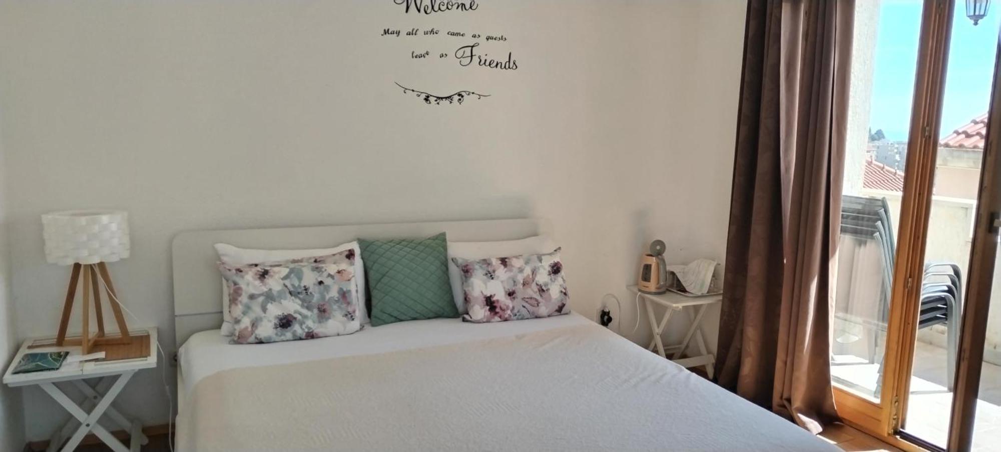 Double Room with Private Bathroom,1500150109:JPEG