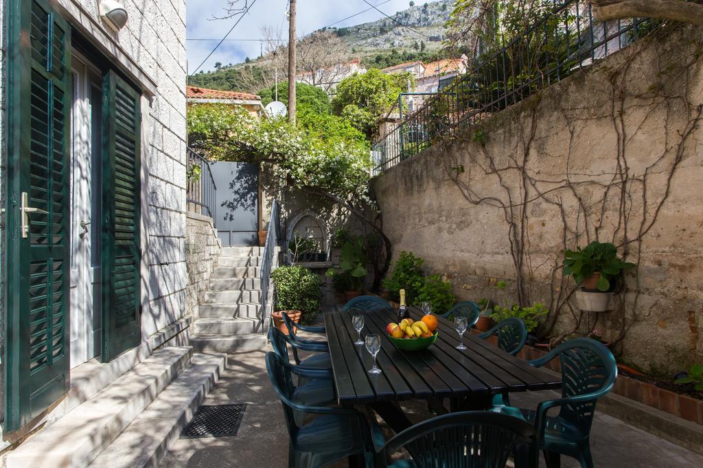 Duplex Three-Bedroom Apartment with Balcony and Sea View,215120417:JPEG