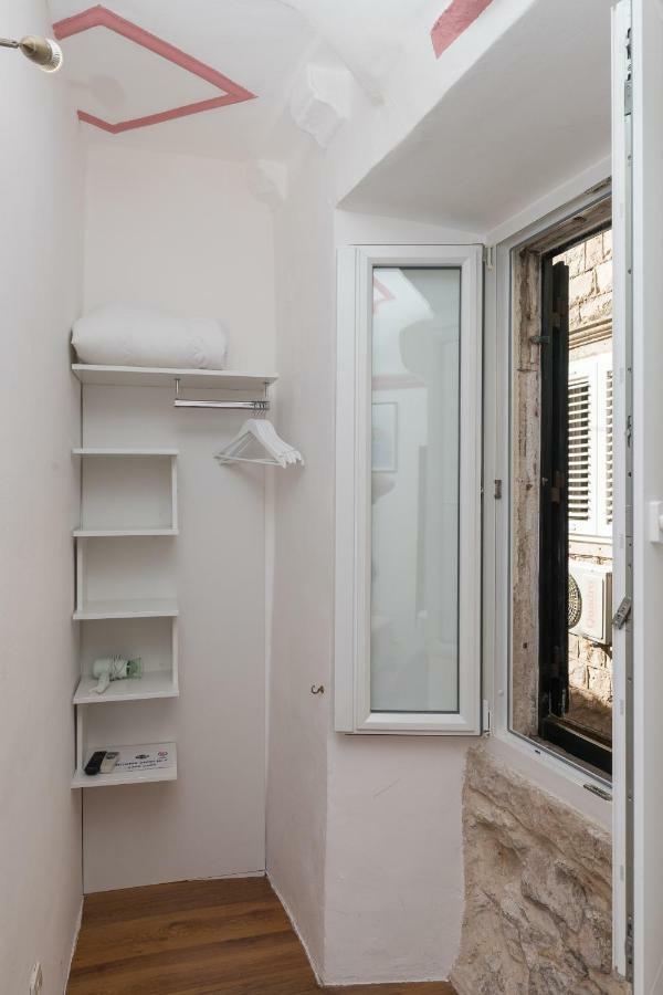 Single Room Bathroom