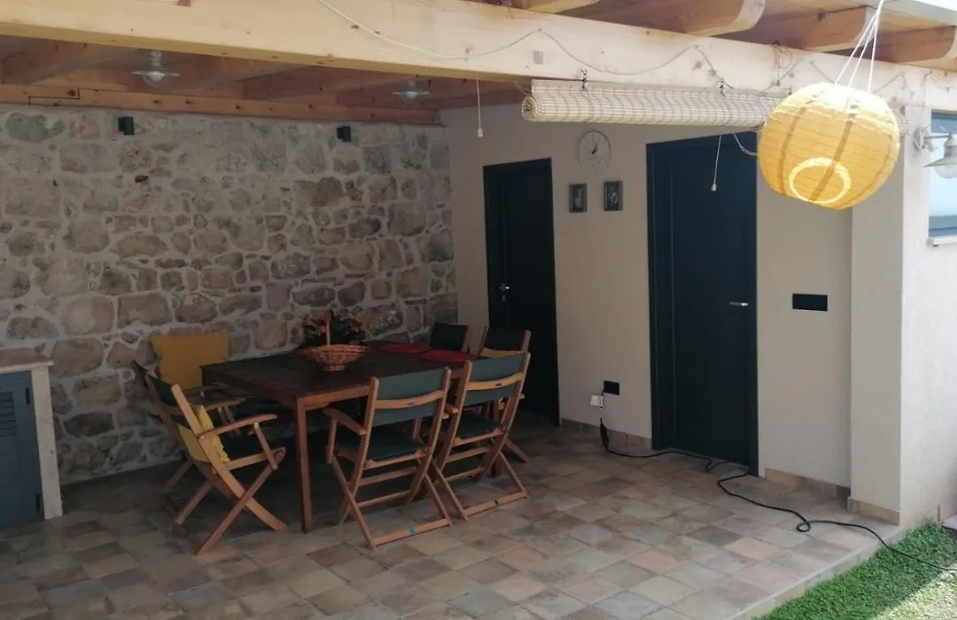 Duplex Maria Di, Free Parking, Sea View-1