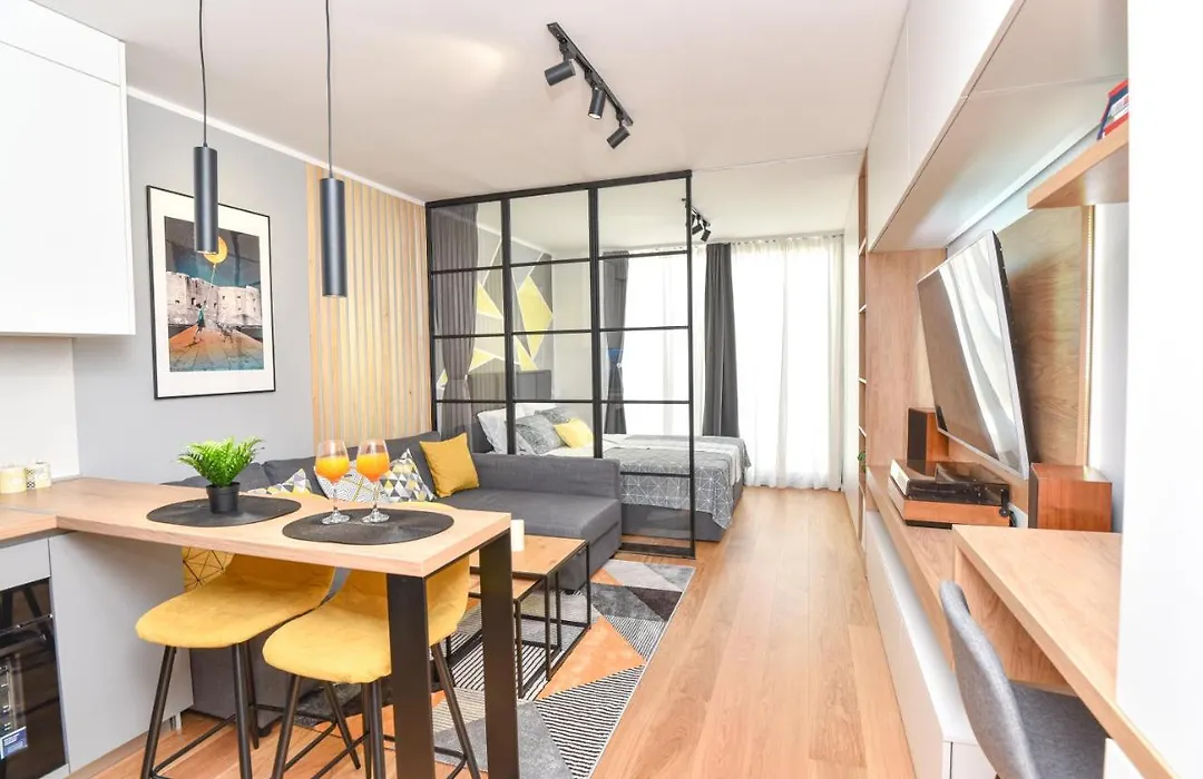 Studio Apartment Bee One-1