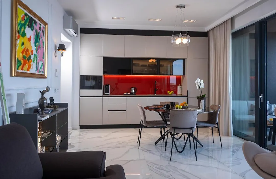 New & Luxury 5* With Breathtaking View- Kiki Lu Apartment-1