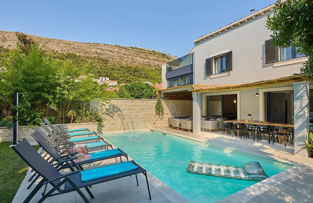 Hedera Estate, Villa Hedera-1