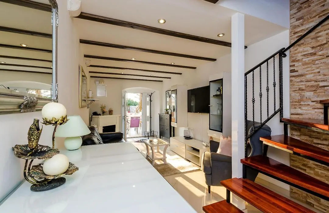 Holiday Home Avantgarde-1