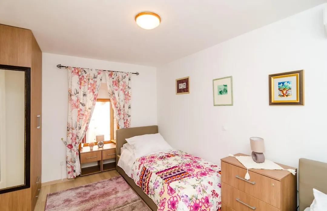 Holiday Home Tezoro Royal-1