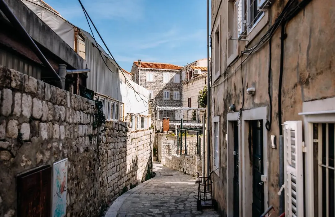 Small House Old Town By Duhomes-1
