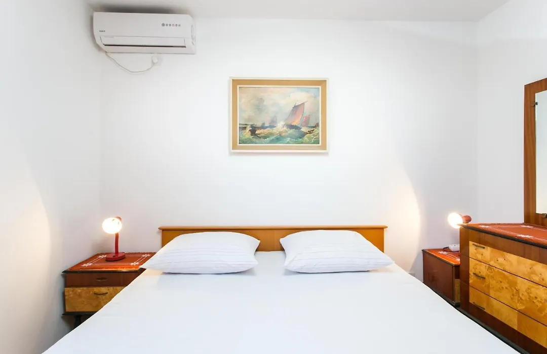 Guest House Raguz-1
