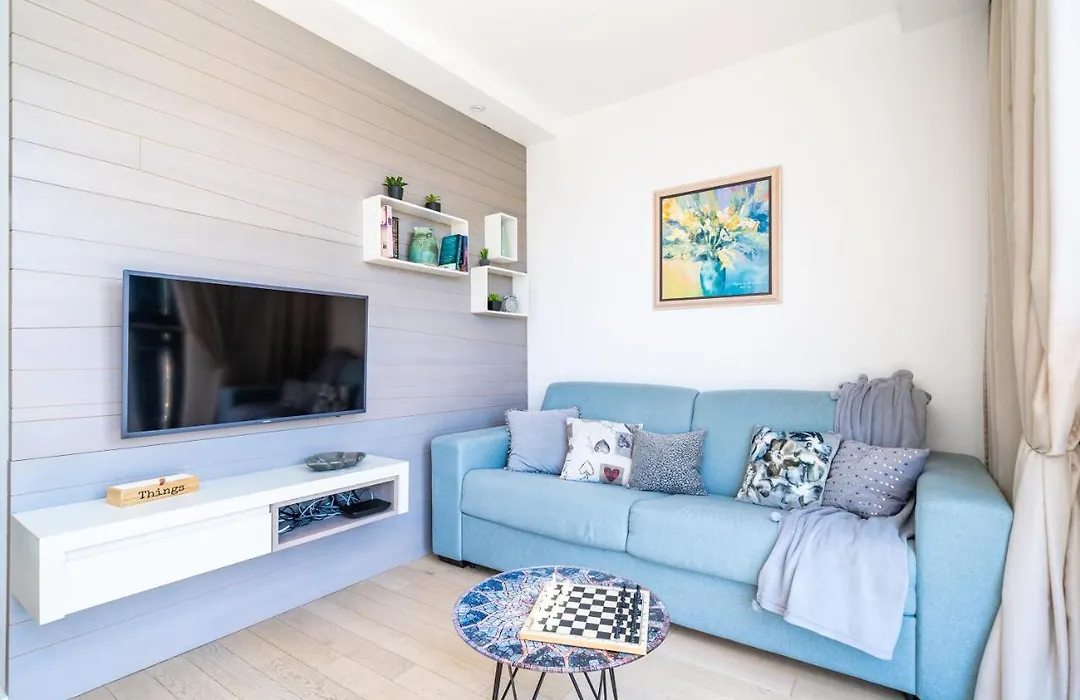 Crown Apartments - Emerald 1 Bd-1