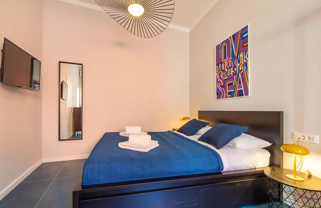 Cap Rooms-1