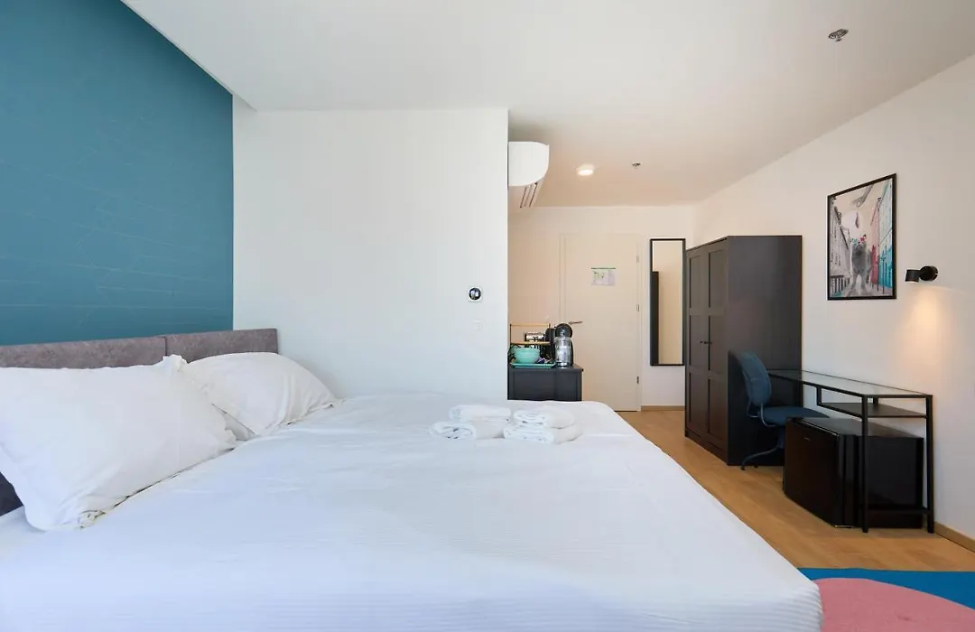 Dominium City Suites-1