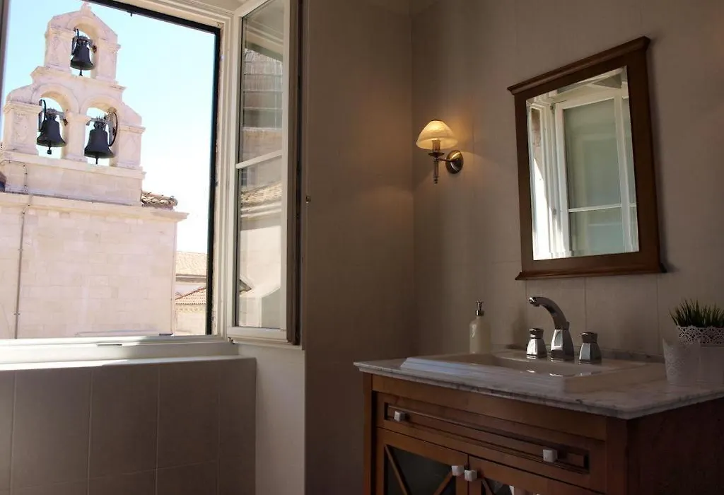 Secret Apartment-Old Town Heart.-1