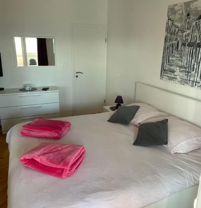 Di Liddo Apartment-1