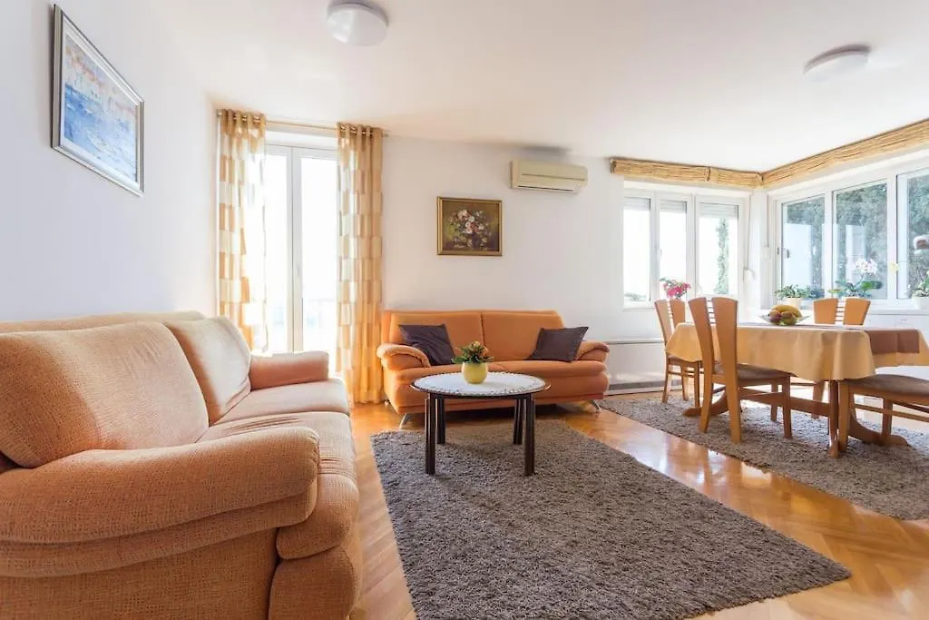 Cosy Apartment - Balcony With Old Town & Sea View-1