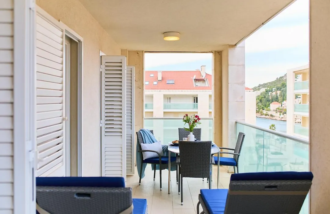 Beachfront Luxury Complex 2Bd Sunset Apartment-1