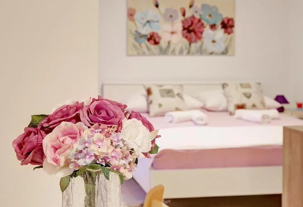 Marija Rooms-1