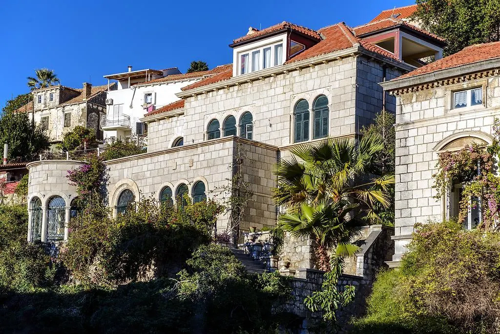 Villa Mediteran Old Town, 5 En-Suites And Hot Tub-1