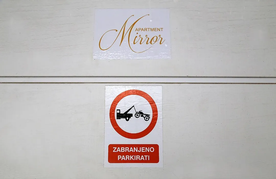 Mirror Apartment-1