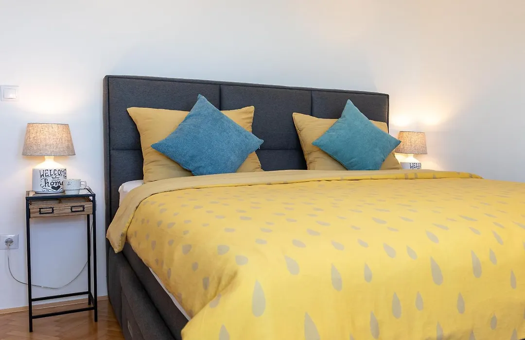 Breathtaking Sea View Apartment Near The Old City-1