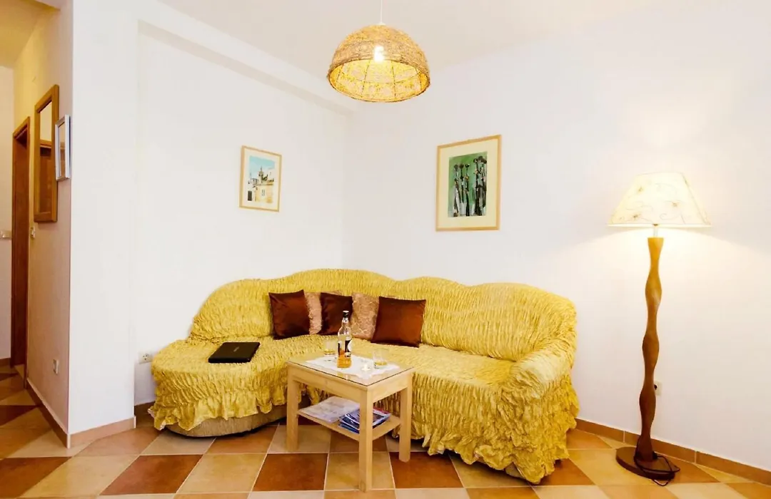 Villa Mar Vintage Apartments-1