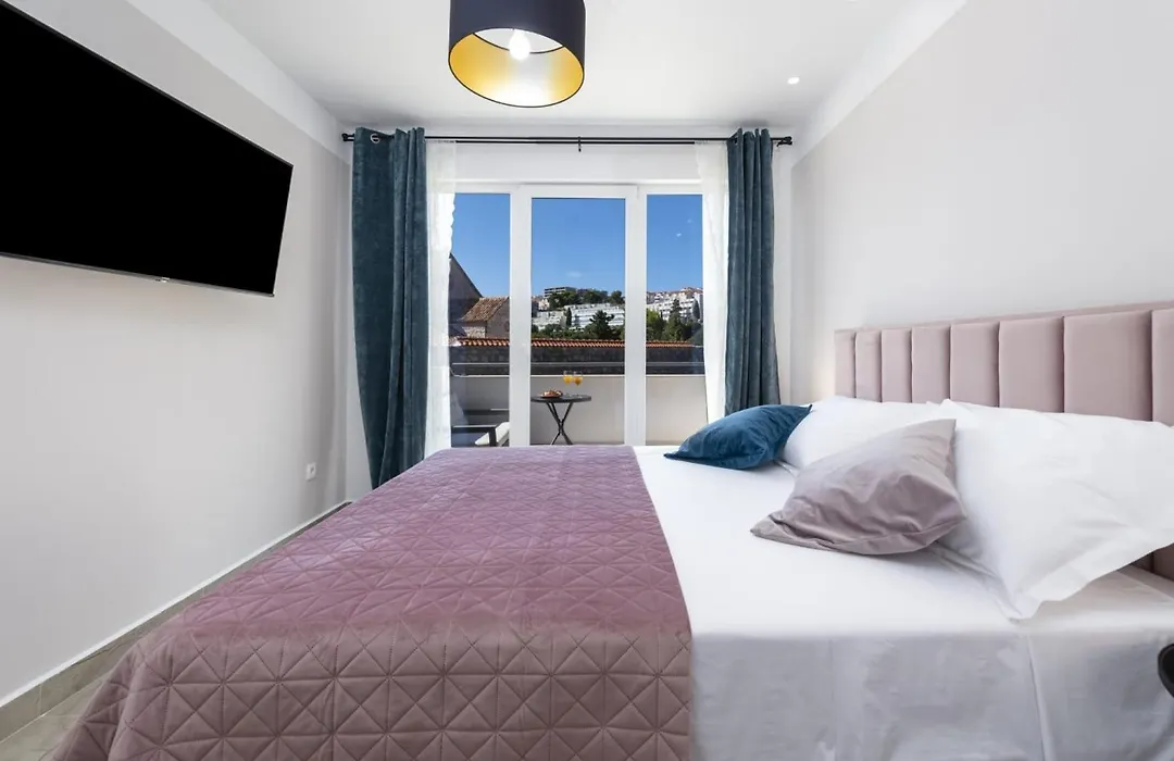 Apartment & Rooms Primi With Free Parking-1