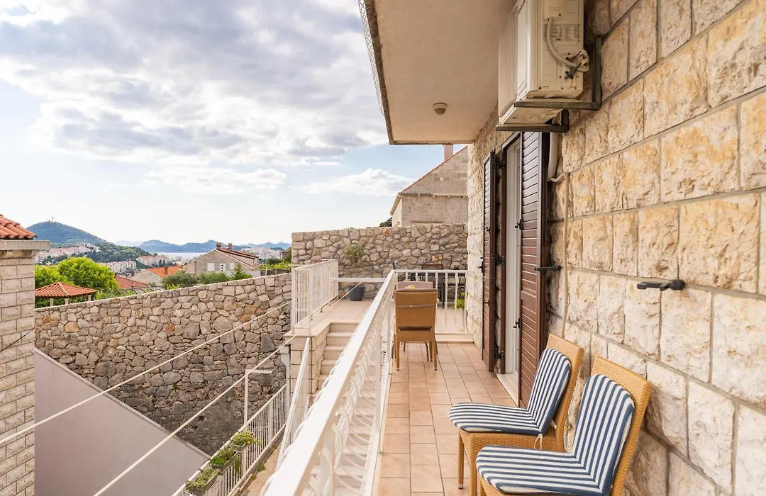 Apartment Srecko-1
