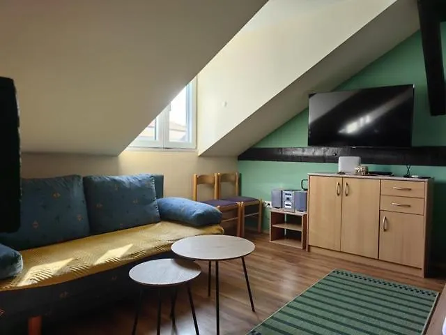 Summer-Sea View Apartment-1