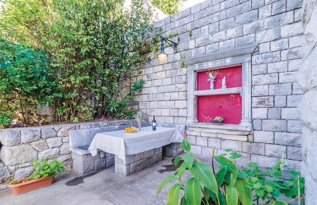 Two-Bedroom Holiday Home In Dubrovnik-1