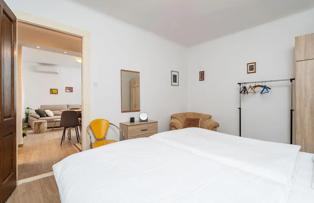 Apartment Family Tokic-1