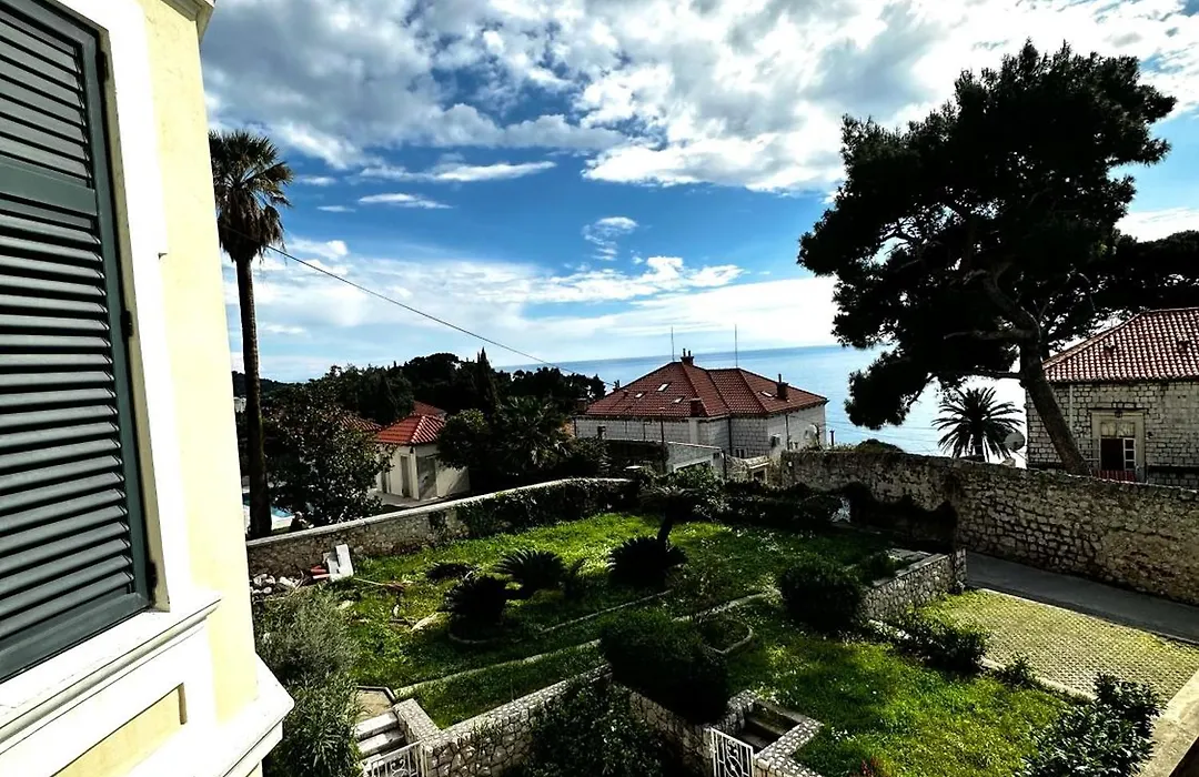 Two-Bedrooms Apartment With Balcony And Sea View,Near Old Town-1