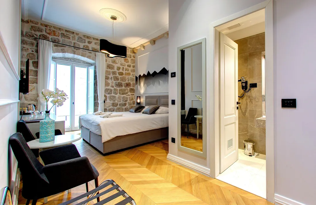 Boutique House Forty-Four-1