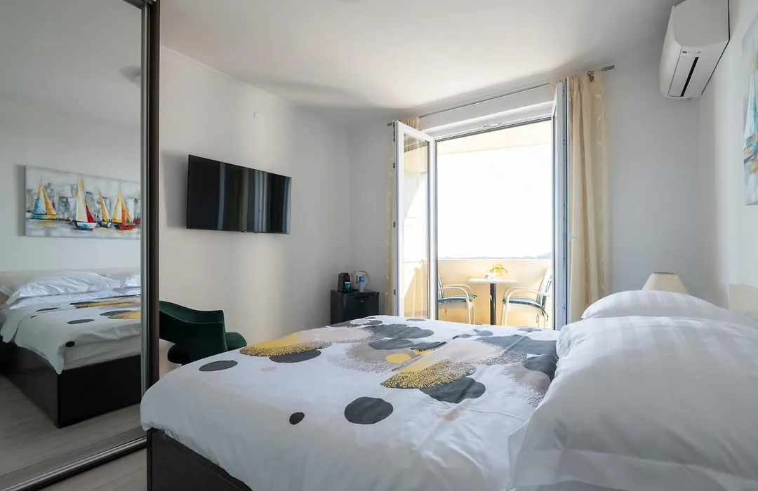 Deluxe Sunset Room, View Of The Old Town-1