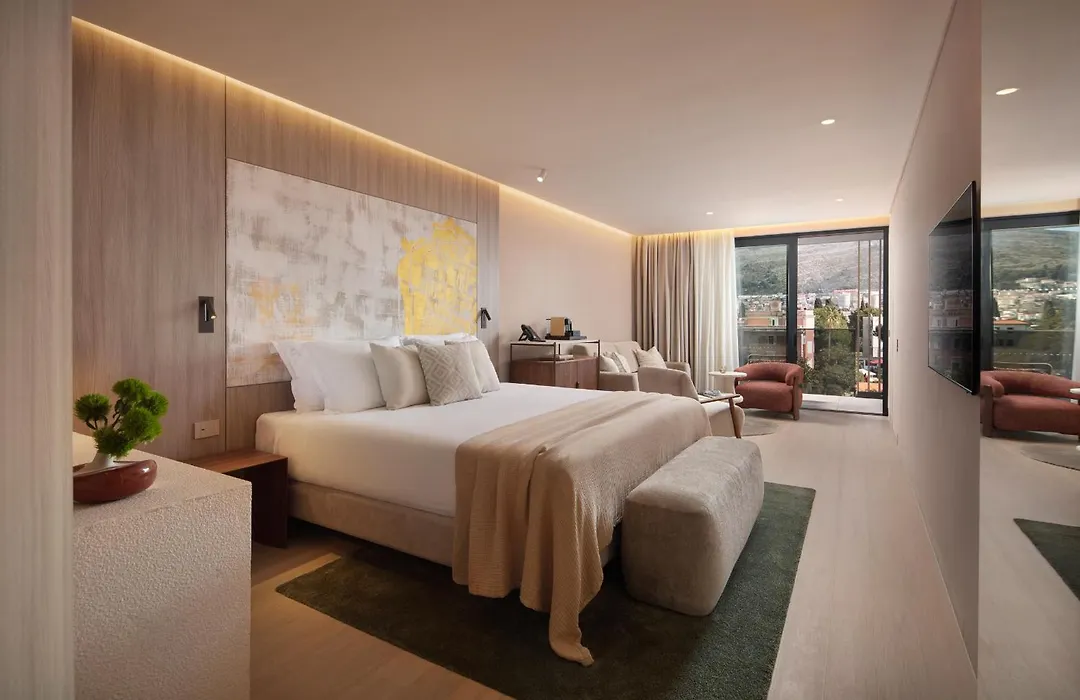 Hotel Sumratin-1