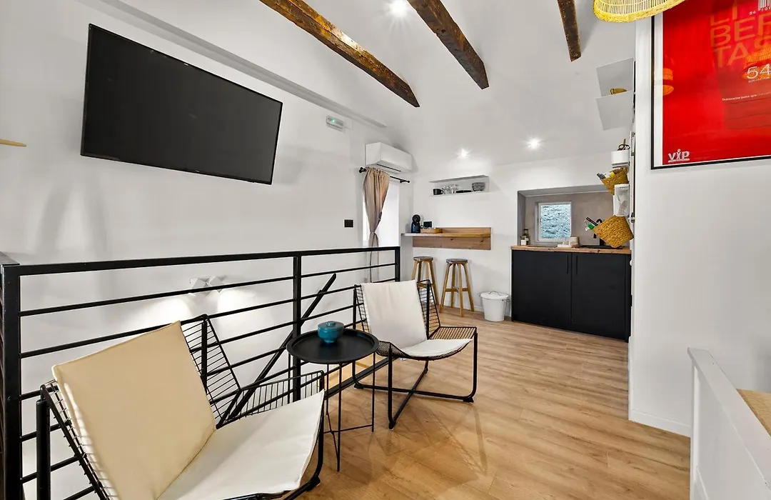 Apartments Bobo-1