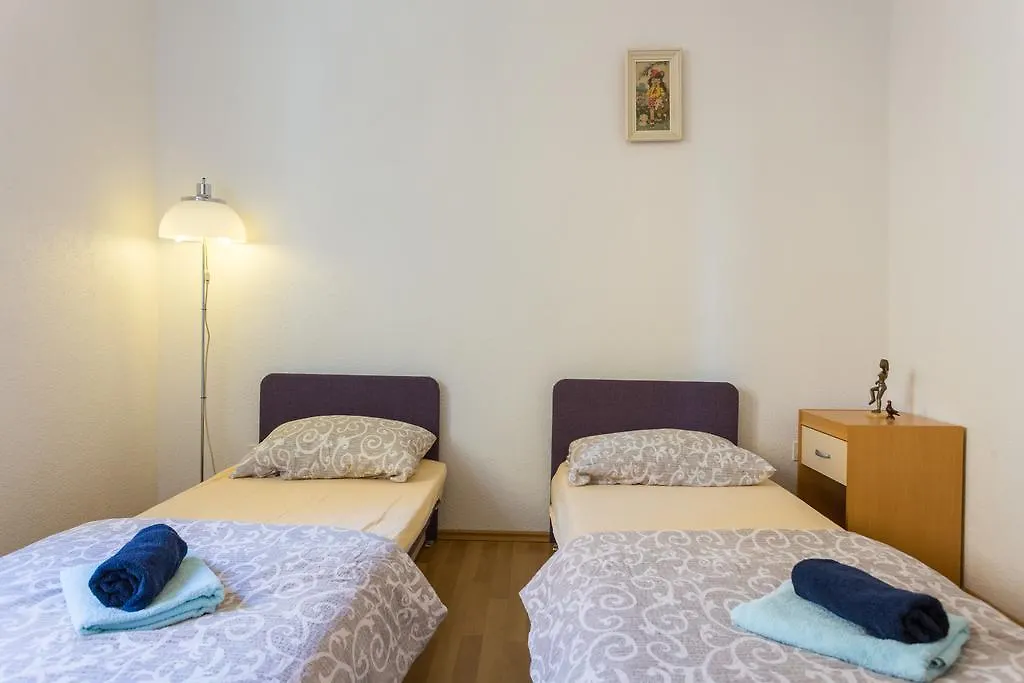 Villa Azra-1