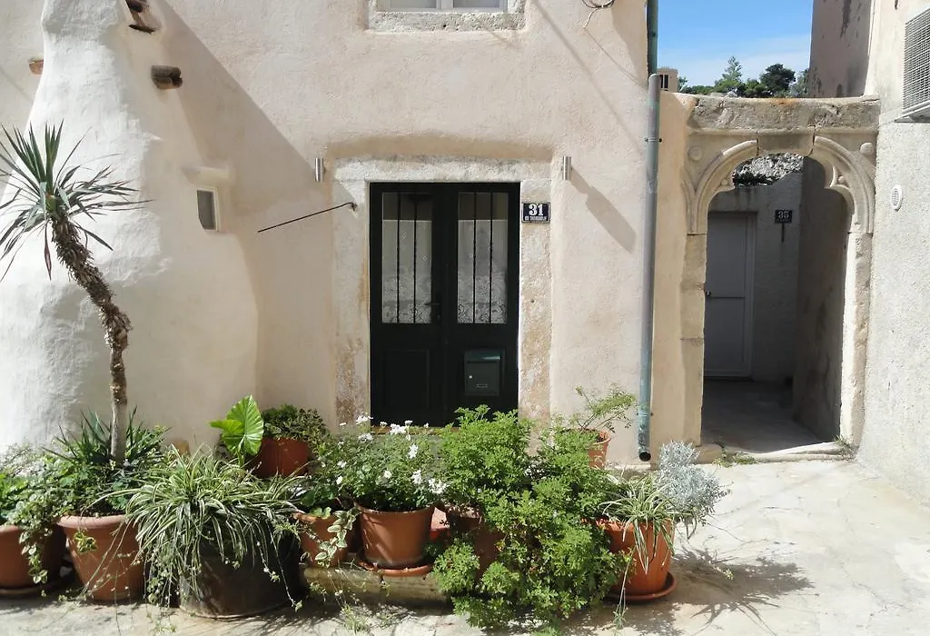 City Walls Hostel-1