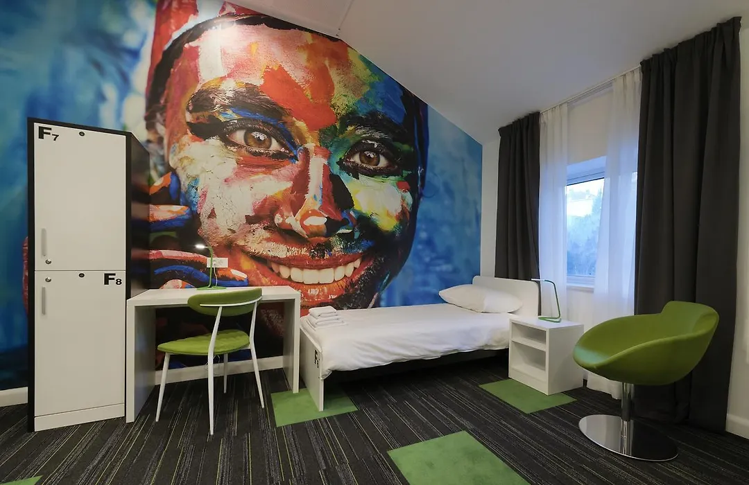 Hostel 365 For U-1