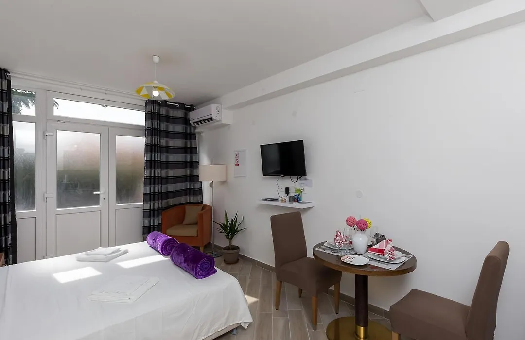 Apartment Jasmina-1