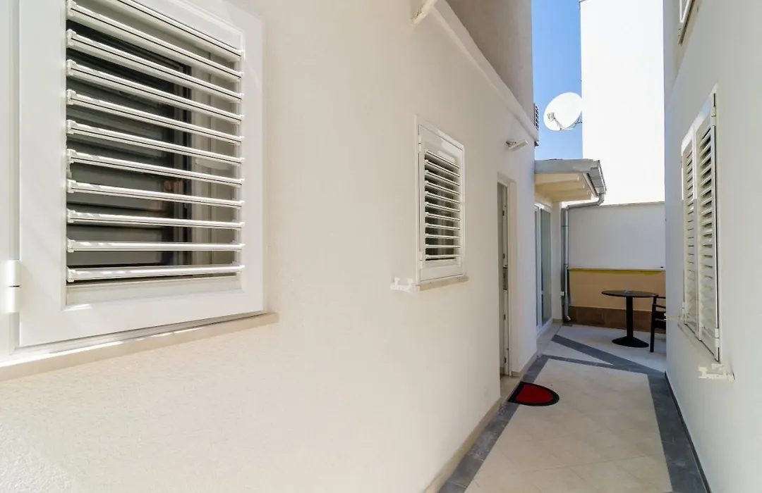 Apartment Riki-1