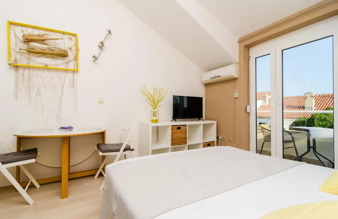Plavac Mali Suites-1