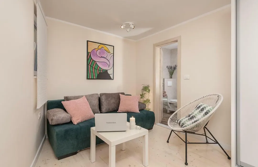 Moa Casa Apartment With Free Parking-1