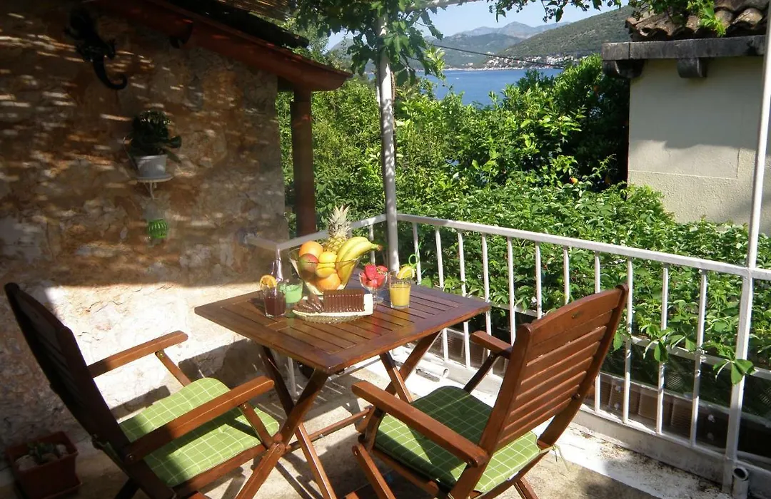 Apartments Solitudo-1